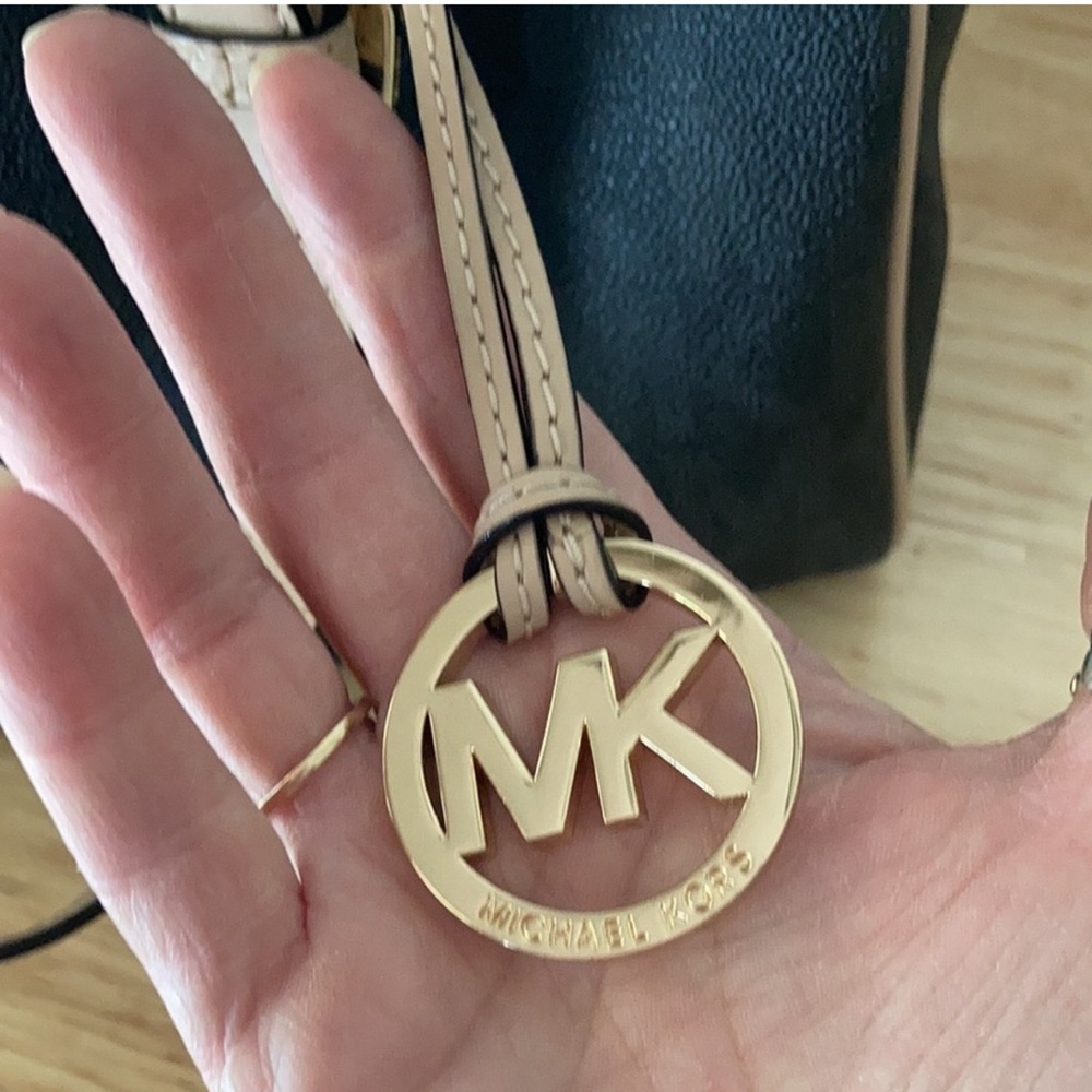 Michael Kors Black GraysonSatchel with Tan Handles and Gold Hardware - Picture 4 of 9